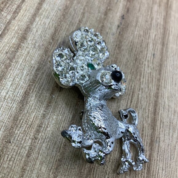 Poodle Rhinestone Vintage Silver Tone Green Eyes Pin Brooch - Picture 3 of 5